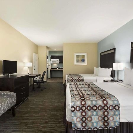 Days Inn Pearsall Buitenkant foto