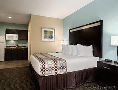 Days Inn Pearsall Buitenkant foto
