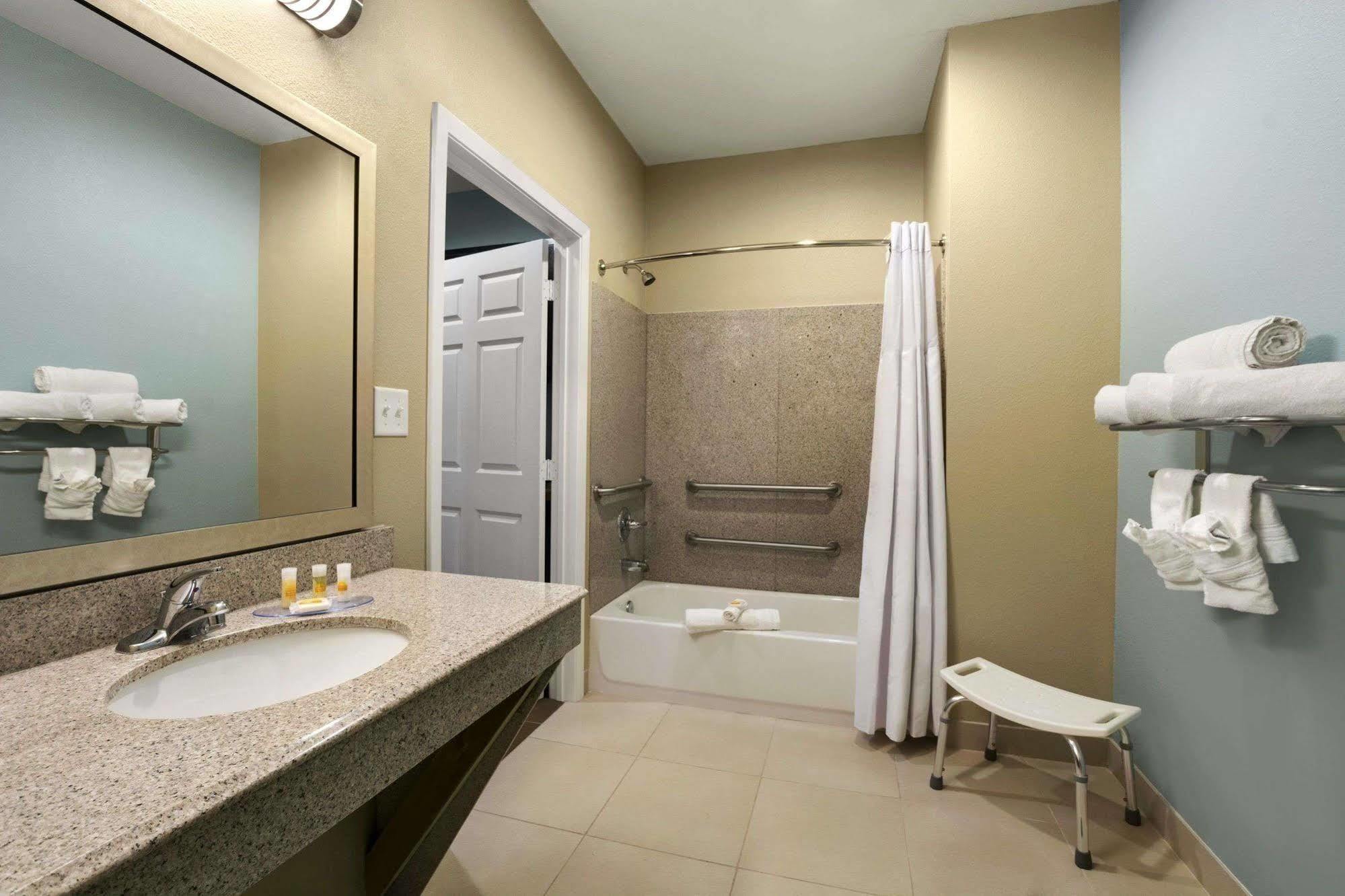 Days Inn Pearsall Buitenkant foto